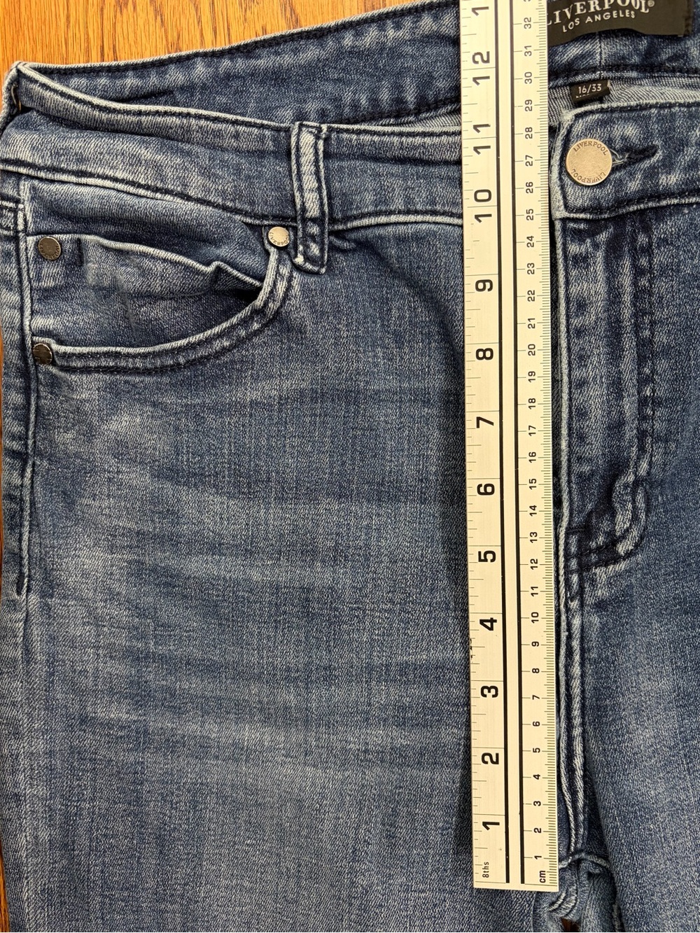 Liverpool Mid-Rise Slight Flare Blue Denim Jeans (16/33) - Picture 8 of 10